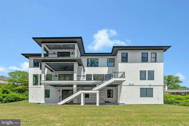 1434 WAGGAMAN CIR, Mclean, VA 22101