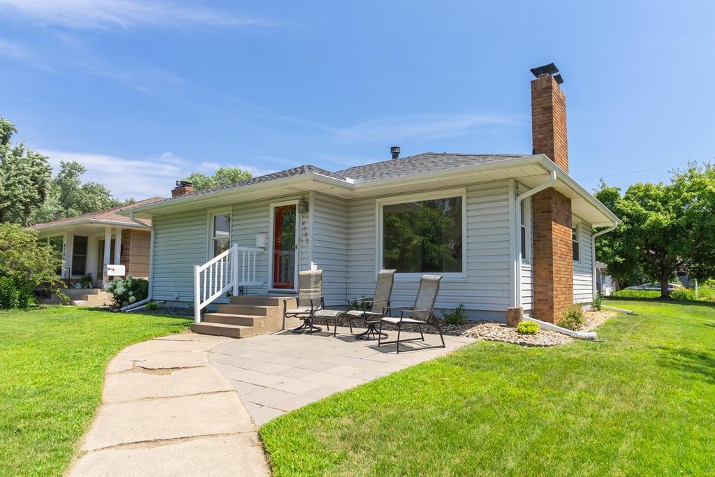4700 Xerxes Avenue N, Minneapolis, MN 55430
