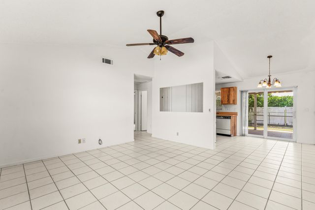 105 Banyan Circle, Jupiter, FL 33458