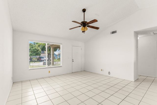 105 Banyan Circle, Jupiter, FL 33458