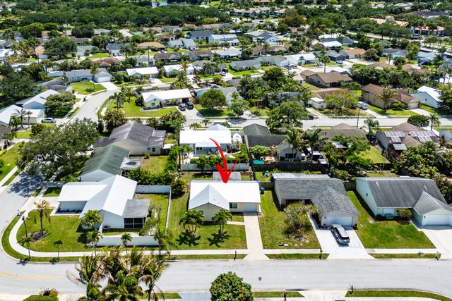 105 Banyan Circle, Jupiter, FL 33458