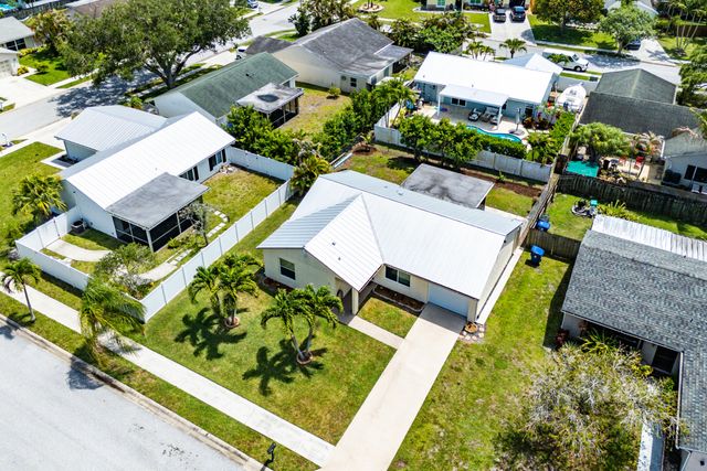 105 Banyan Circle, Jupiter, FL 33458