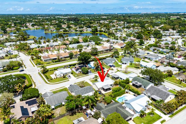 105 Banyan Circle, Jupiter, FL 33458