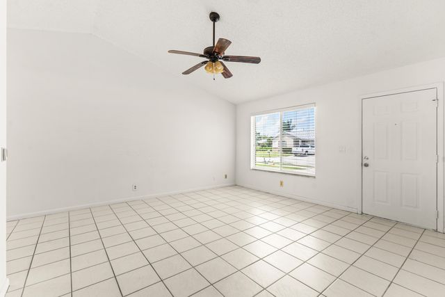 105 Banyan Circle, Jupiter, FL 33458