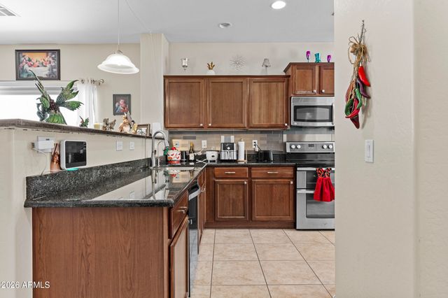 36872 W MONDRAGONE Lane, Maricopa, AZ 85138