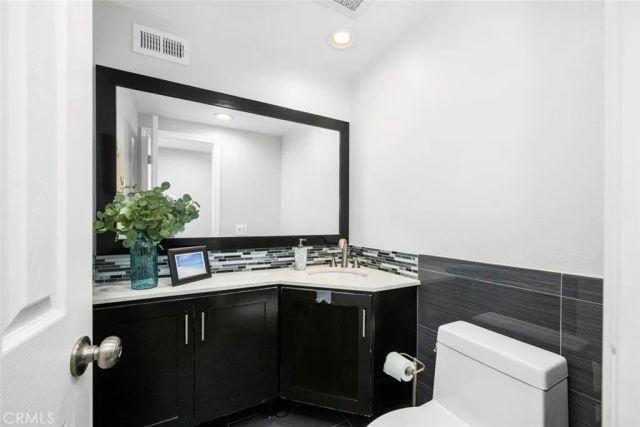 10018 Bloomfield, Cypress, CA 90630