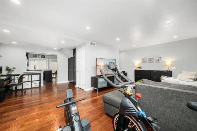 10018 Bloomfield, Cypress, CA 90630