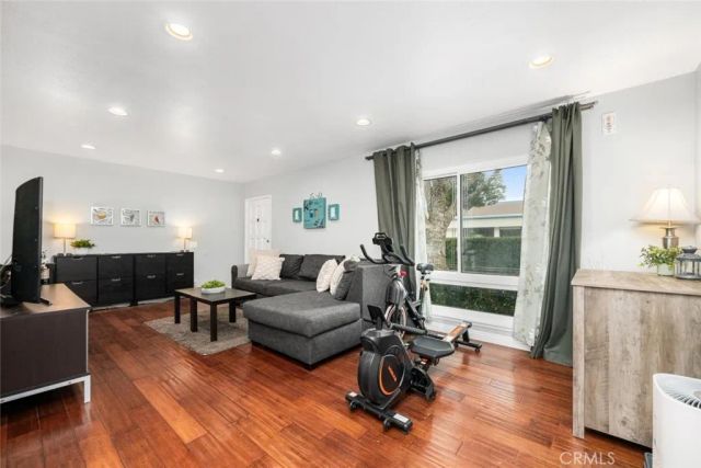 10018 Bloomfield, Cypress, CA 90630