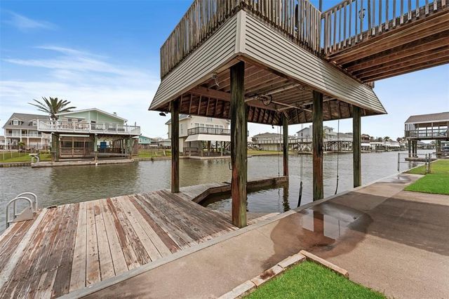 21812 Frio Drive, Galveston, TX 77554