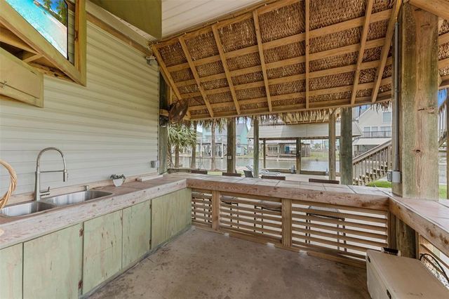 21812 Frio Drive, Galveston, TX 77554