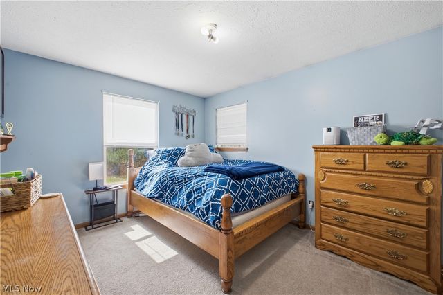 2003 Mahoning Road, Deerfield, OH 44411