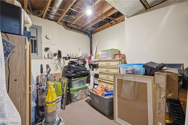 2003 Mahoning Road, Deerfield, OH 44411