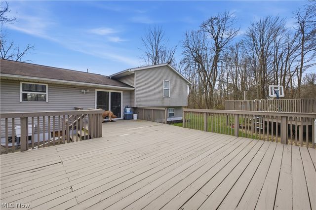 2003 Mahoning Road, Deerfield, OH 44411