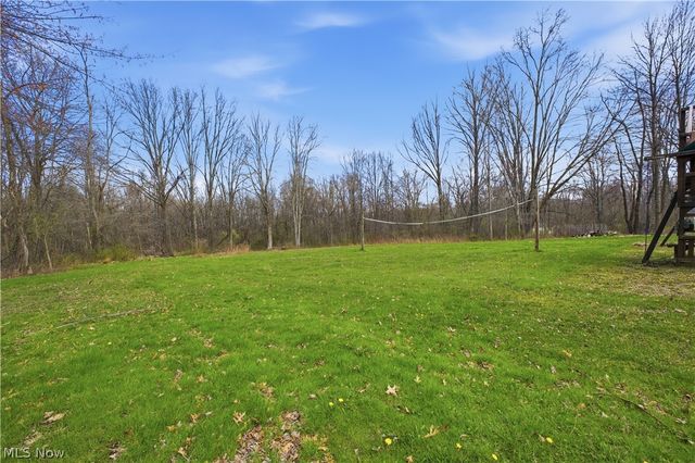 2003 Mahoning Road, Deerfield, OH 44411
