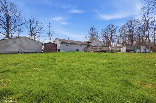 2003 Mahoning Road, Deerfield, OH 44411