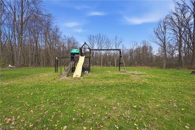 2003 Mahoning Road, Deerfield, OH 44411