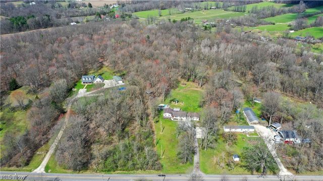 2003 Mahoning Road, Deerfield, OH 44411