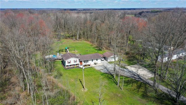 2003 Mahoning Road, Deerfield, OH 44411