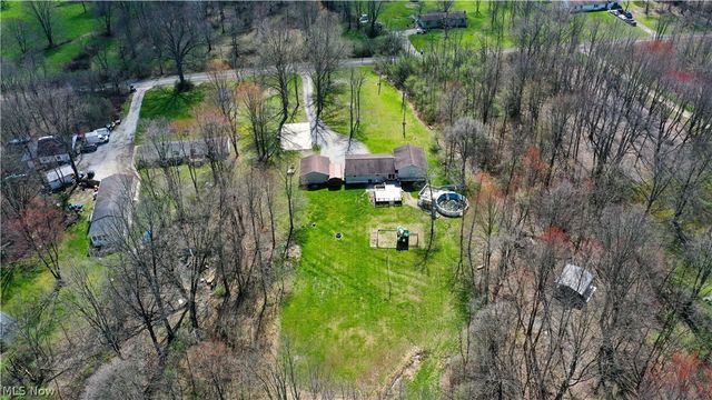 2003 Mahoning Road, Deerfield, OH 44411