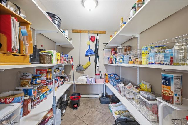 2003 Mahoning Road, Deerfield, OH 44411