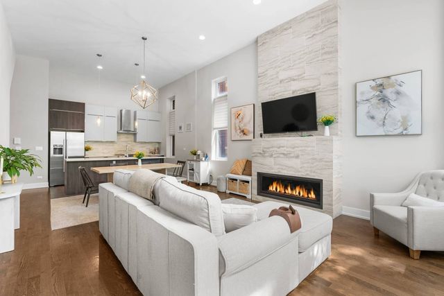 1522 W Cortez Street 1, Chicago, IL 60642