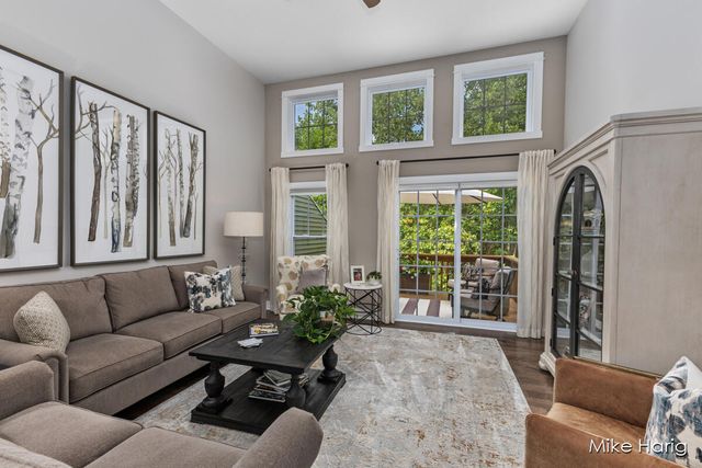 10187 E Crossroads Circle, Caledonia, MI 49316