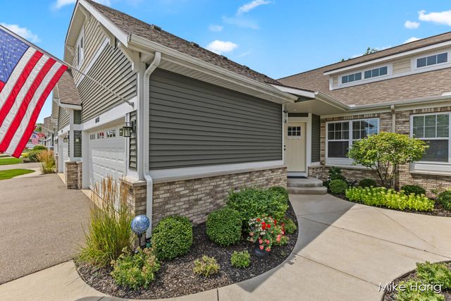 10187 E Crossroads Circle, Caledonia, MI 49316