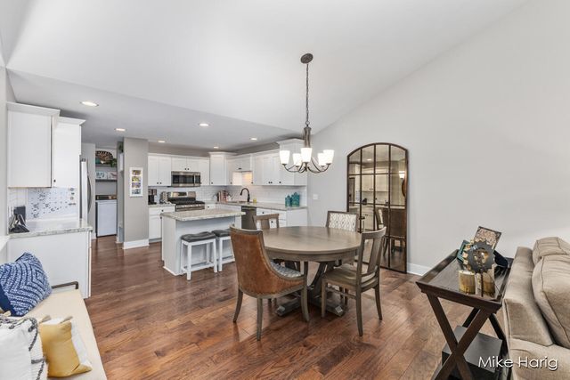 10187 E Crossroads Circle, Caledonia, MI 49316