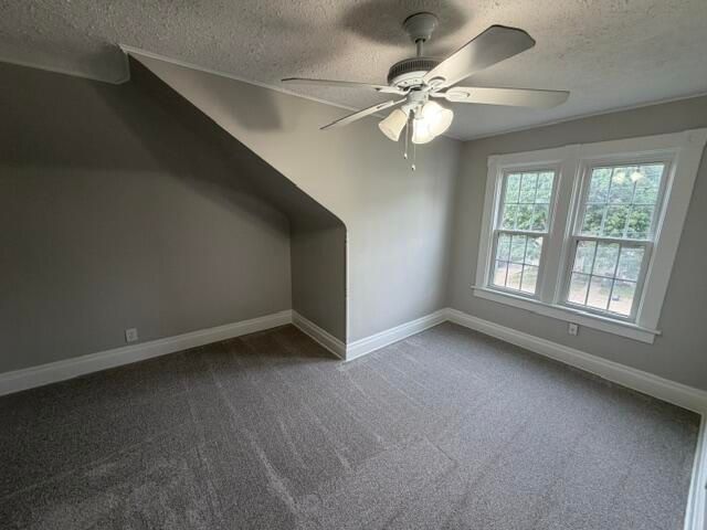 148 GLEN Avenue, Council Bluffs, IA 51503