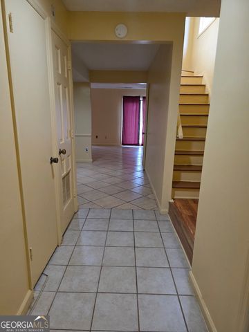 89 Tiburon Court, Lithonia, GA 30038