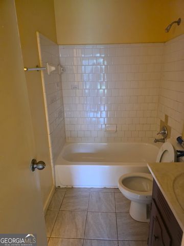 89 Tiburon Court, Lithonia, GA 30038