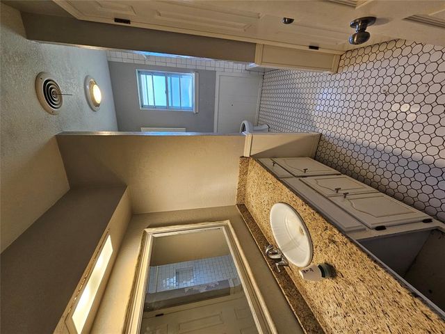 2800 NW 72nd Avenue, Norman, OK 73072