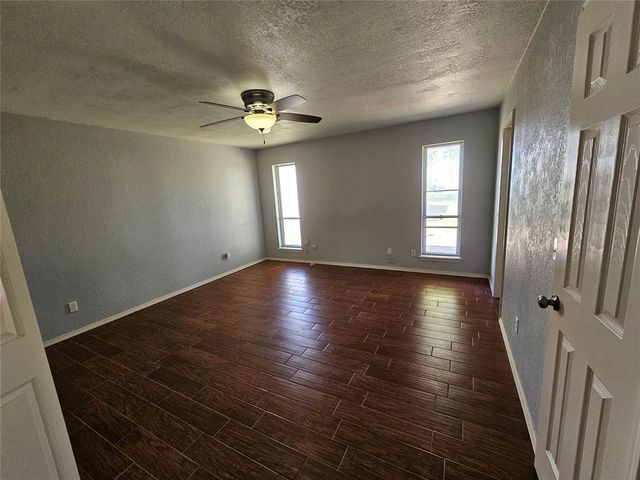 2800 NW 72nd Avenue, Norman, OK 73072