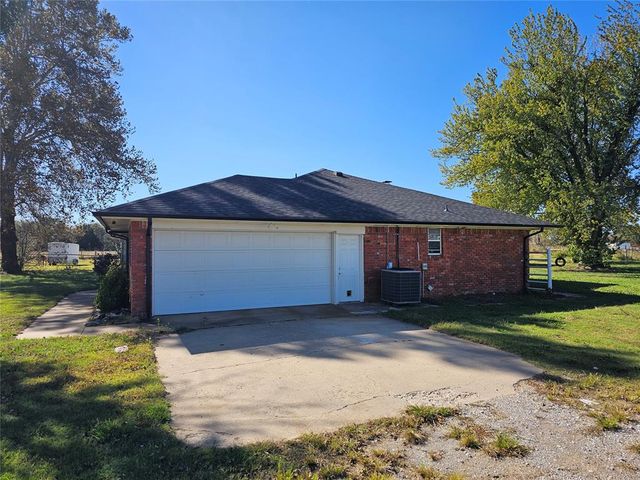 2800 NW 72nd Avenue, Norman, OK 73072