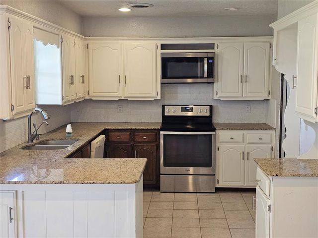 2800 NW 72nd Avenue, Norman, OK 73072