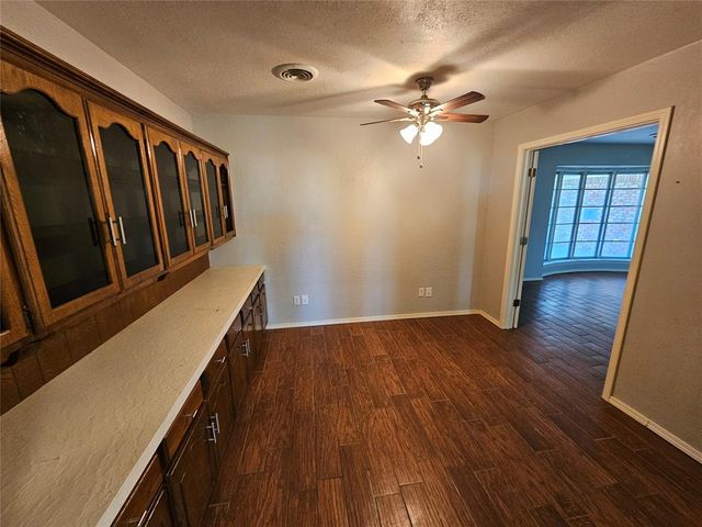 2800 NW 72nd Avenue, Norman, OK 73072