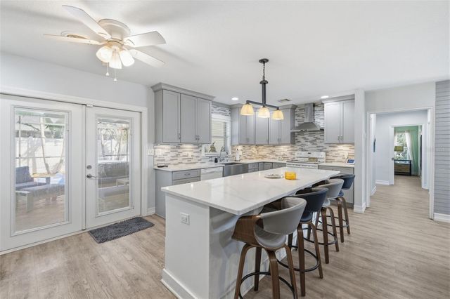 4339 50TH AVENUE S, St Petersburg, FL 33711