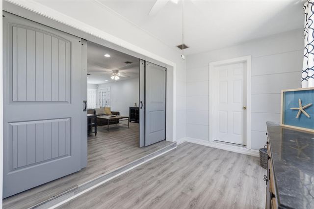 4339 50TH AVENUE S, St Petersburg, FL 33711