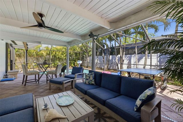 4339 50TH AVENUE S, St Petersburg, FL 33711