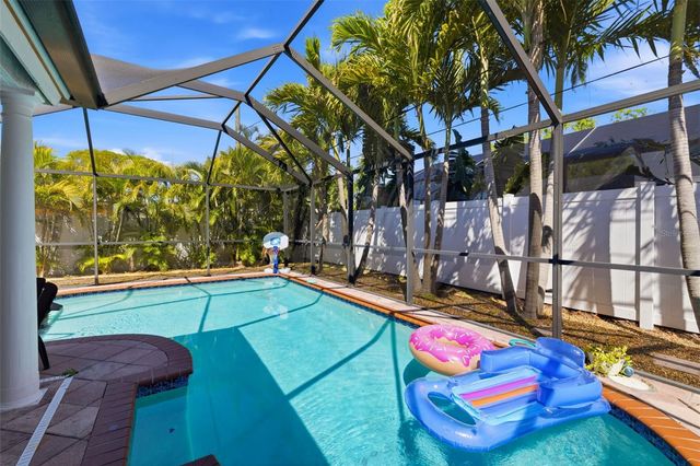 4339 50TH AVENUE S, St Petersburg, FL 33711