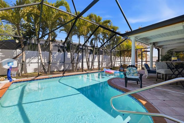 4339 50TH AVENUE S, St Petersburg, FL 33711