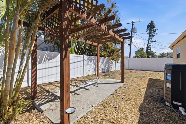 4339 50TH AVENUE S, St Petersburg, FL 33711