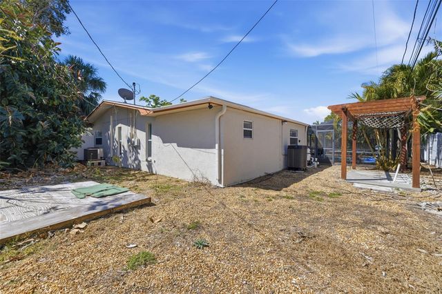 4339 50TH AVENUE S, St Petersburg, FL 33711