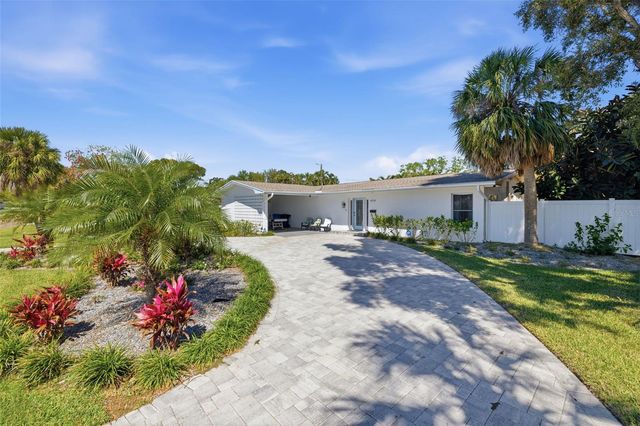 4339 50TH AVENUE S, St Petersburg, FL 33711