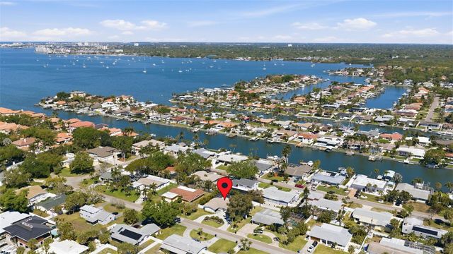4339 50TH AVENUE S, St Petersburg, FL 33711