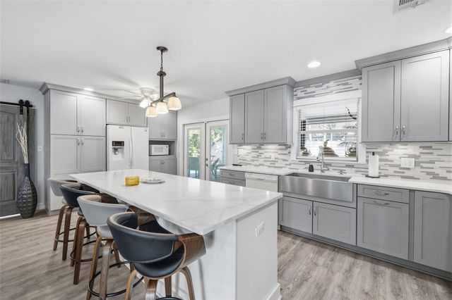 4339 50TH AVENUE S, St Petersburg, FL 33711