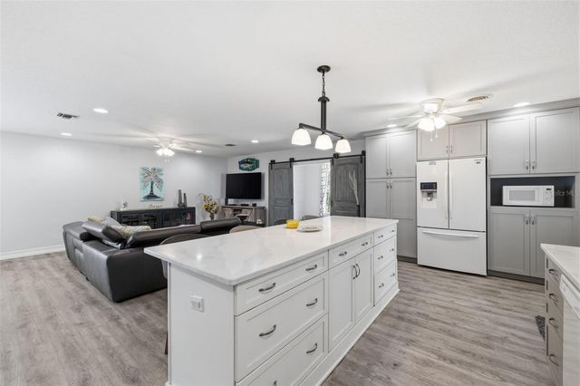 4339 50TH AVENUE S, St Petersburg, FL 33711