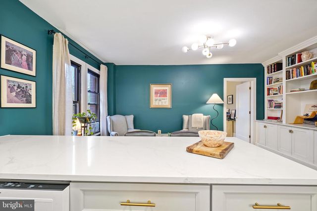1915 16th St NW Apt 304, Washington, DC 20009