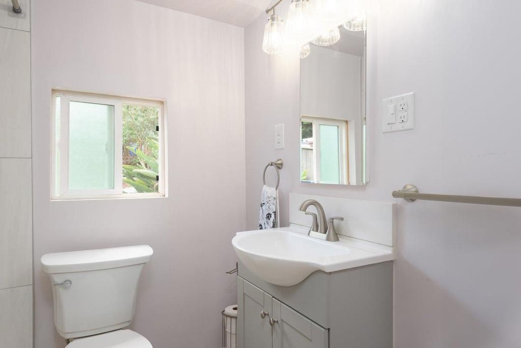 Image 13 of property listing at Address unavailable.
