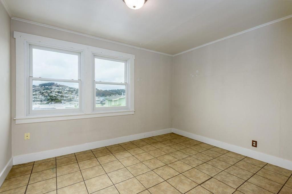Image 20 of property listing at Address unavailable.